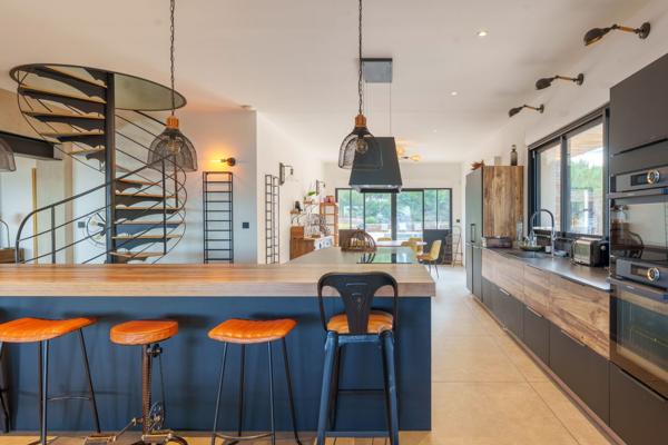 Vente Maison de luxe Sète 10 Pièces 494 m²