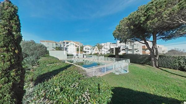 Studio cabine avec terrasse : Résidence Accès direct Plage et piscine