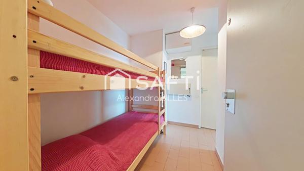 Studio cabine avec terrasse : Résidence Accès direct Plage et piscine