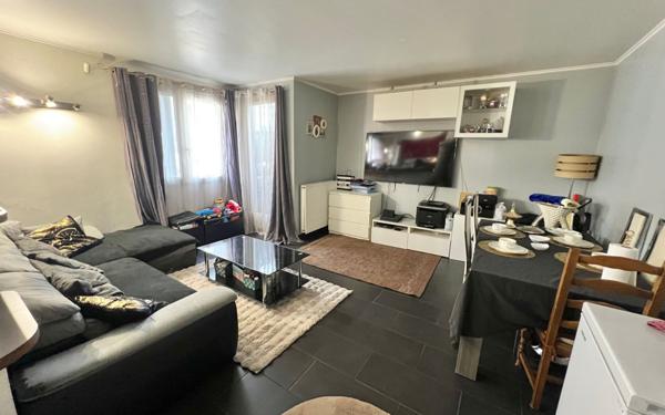 Appartement à vendre    2 pièces • 47 m2 Le Blanc-Mesnil