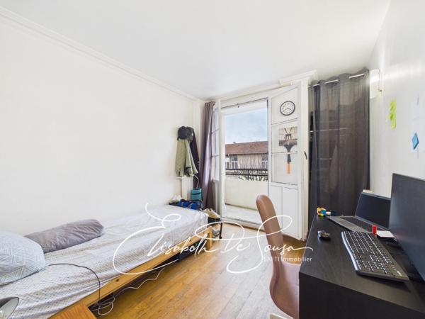Proche Parc des Lilas, appartement traversant