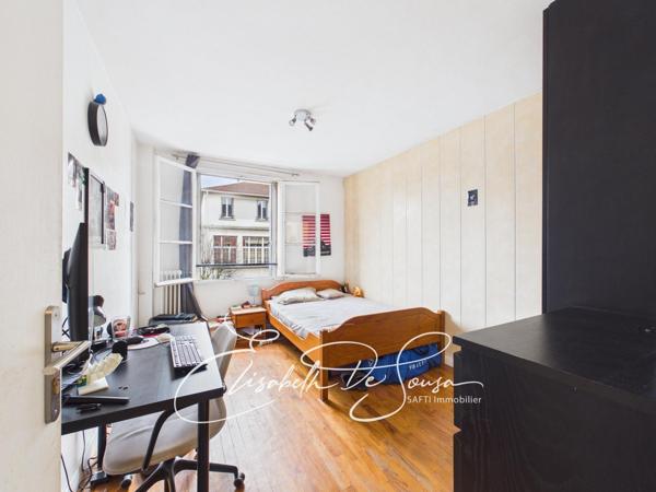 Proche Parc des Lilas, appartement traversant