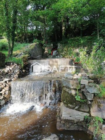 ? Maison atypique 130 m² – Terrain avec rivière – Mortain (50)