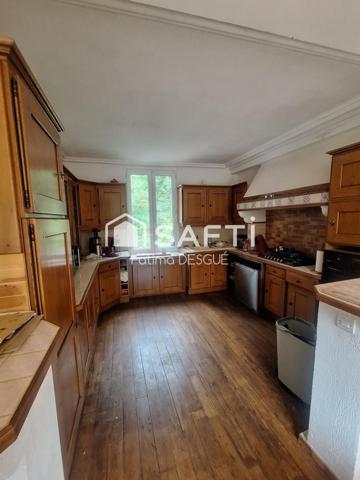 ? Maison atypique 130 m² – Terrain avec rivière – Mortain (50)