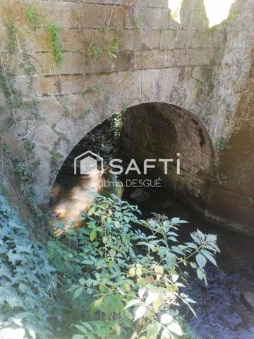 ? Maison atypique 130 m² – Terrain avec rivière – Mortain (50)