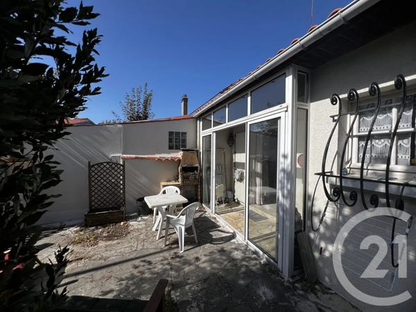 Maison à vendre  3 pièces - 47 m 2   FOURAS  - 17