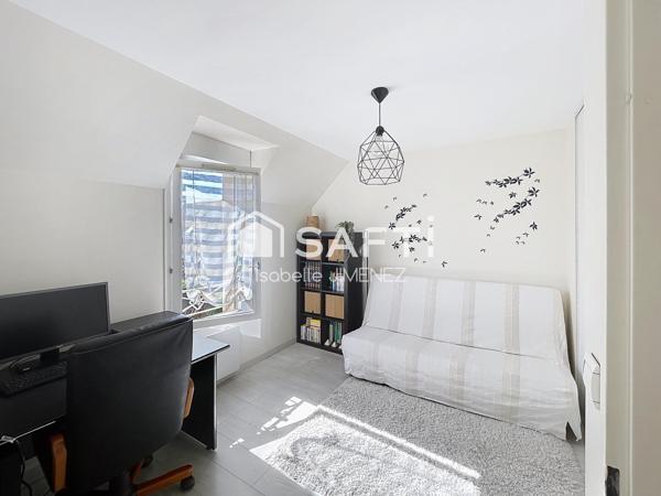 Volume, tranquillité et proche de tout pour cette belle maison de 4 chambres !
