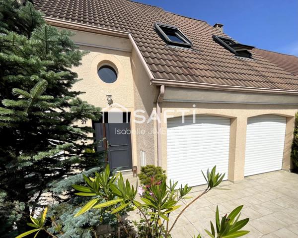 Volume, tranquillité et proche de tout pour cette belle maison de 4 chambres !