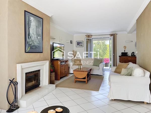 Volume, tranquillité et proche de tout pour cette belle maison de 4 chambres !