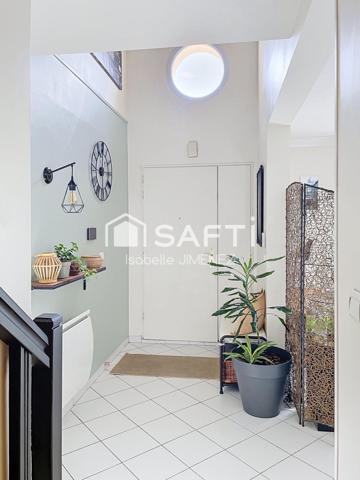 Volume, tranquillité et proche de tout pour cette belle maison de 4 chambres !
