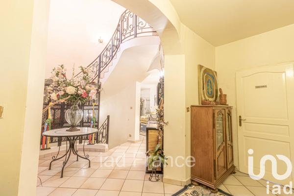 Maison à vendre 9 pièces 270 m² Bazemont