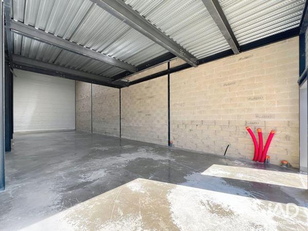 Location local d’activité 162 m² Saint-Pierre-du-Perray