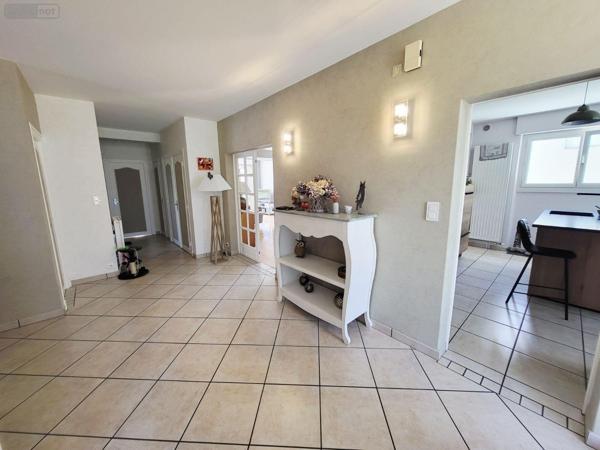 Maison à vendre à Ussel en Corrèze (19200), ref : UM 1277