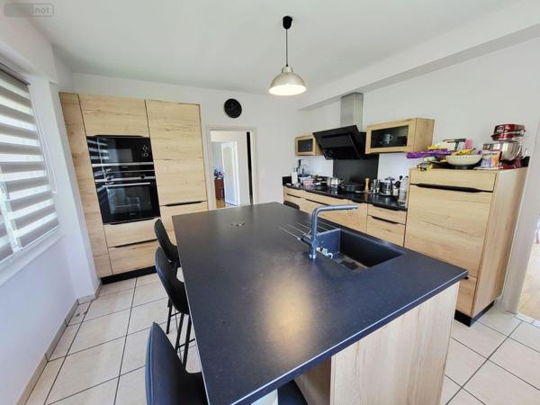 Maison à vendre à Ussel en Corrèze (19200), ref : UM 1277