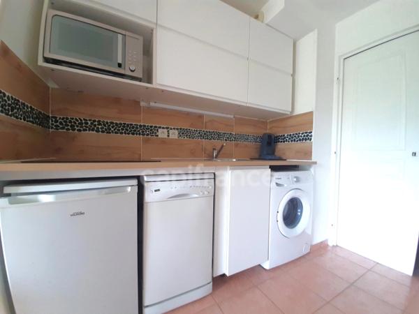 APPARTEMENT T2 TERRASSE + PARKING + PISCINE à vendre SIX-FOURS-LES-PLAGES (83)