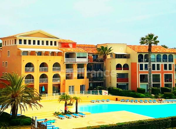 APPARTEMENT T2 TERRASSE + PARKING + PISCINE à vendre SIX-FOURS-LES-PLAGES (83)