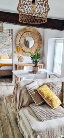 Dpt Aude (11), à vendre CARCASSONNE Immeuble de rapport de 118m244 Appartements : deux T2; deux T1bis