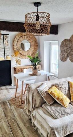 Dpt Aude (11), à vendre CARCASSONNE Immeuble de rapport de 118m244 Appartements : deux T2; deux T1bis