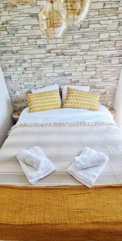 Dpt Aude (11), à vendre CARCASSONNE Immeuble de rapport de 118m244 Appartements : deux T2; deux T1bis