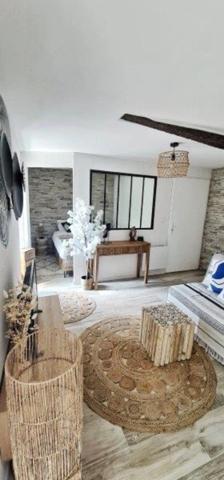 Dpt Aude (11), à vendre CARCASSONNE Immeuble de rapport de 118m244 Appartements : deux T2; deux T1bis