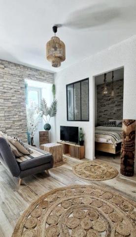 Dpt Aude (11), à vendre CARCASSONNE Immeuble de rapport de 118m244 Appartements : deux T2; deux T1bis