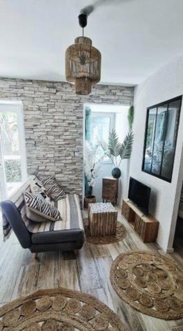 Dpt Aude (11), à vendre CARCASSONNE Immeuble de rapport de 118m244 Appartements : deux T2; deux T1bis