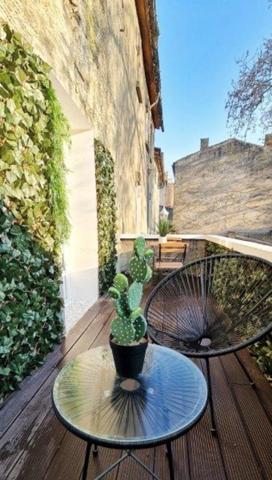 Dpt Aude (11), à vendre CARCASSONNE Immeuble de rapport de 118m244 Appartements : deux T2; deux T1bis