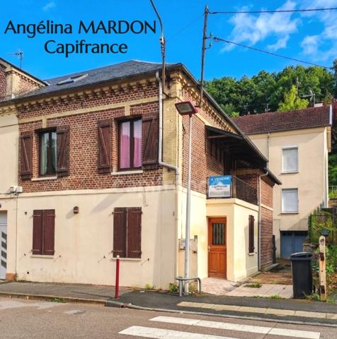 Maison de ville familiale T7 de 139 m² à Bolbec (5 à 6 chambres) avec cour et atelier