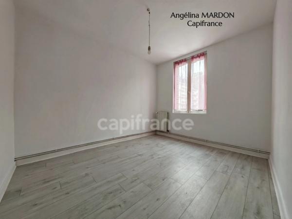 Maison de ville familiale T7 de 139 m² à Bolbec (5 à 6 chambres) avec cour et atelier