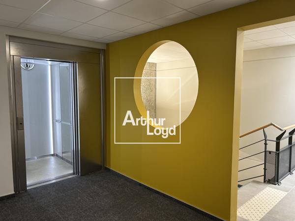Bureaux à louer à Toulouse 330 m² avec parking privatif