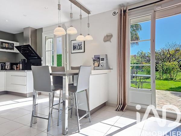 Maison à vendre 9 pièces 198 m² Ozoir-la-Ferrière