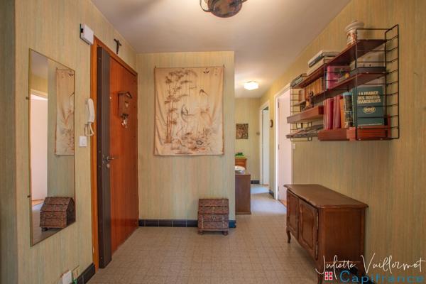 CHAMBERY (73000) : Appartement 3 pièces, 2 balcons, cave et garage