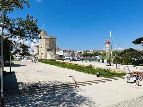 LES 3 TOURS