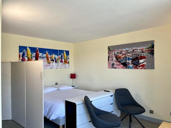 LES 3 TOURS