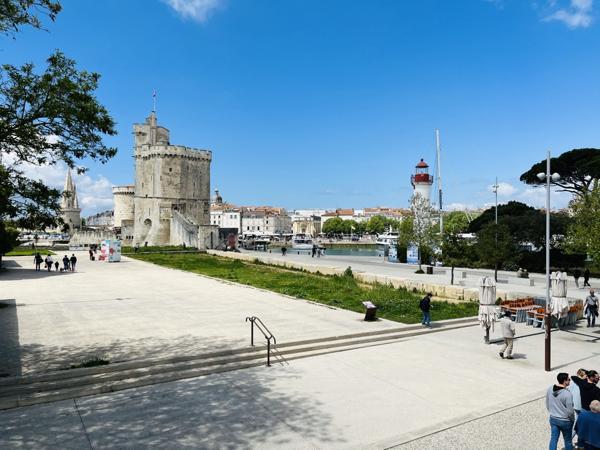 LES 3 TOURS