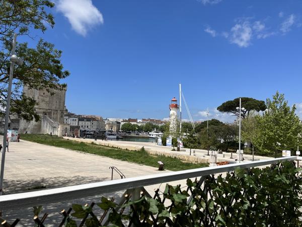 LES 3 TOURS
