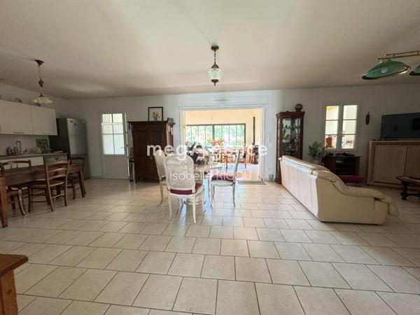 Maison à DOLUS-D'OLERON, 17550 - 5 pièces 145m²