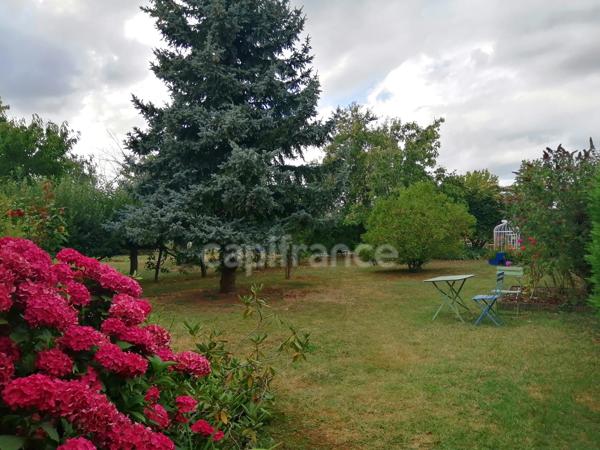 Noyers-sur-Cher (Loir-et-Cher), à vendre LONGERE familiale 7 pièces de 180 m²