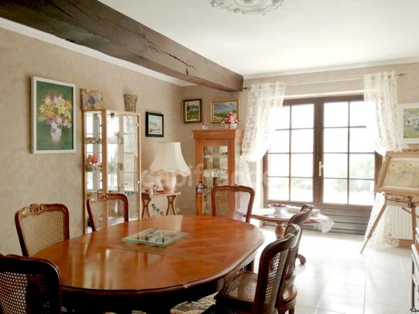 Noyers-sur-Cher (Loir-et-Cher), à vendre LONGERE familiale 7 pièces de 180 m²