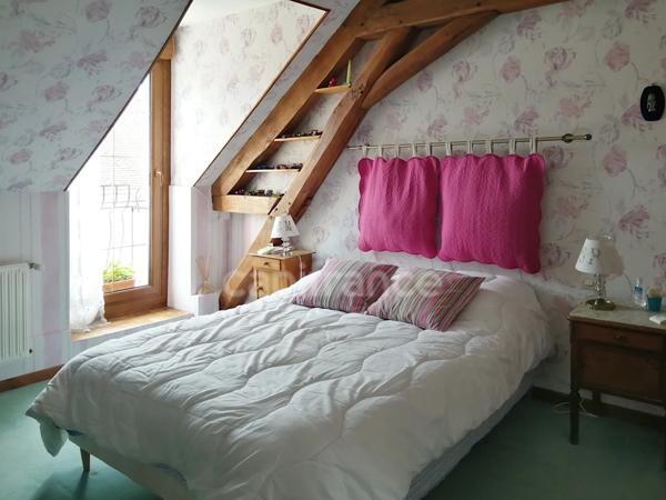 Noyers-sur-Cher (Loir-et-Cher), à vendre LONGERE familiale 7 pièces de 180 m²