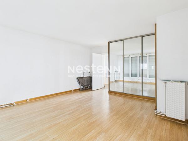 Appartement 143m² avec terrasse, vue Tour Eiffel et Sacré Coeur, PARIS 18