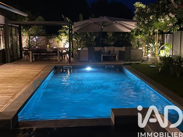 Maison à vendre 7 pièces 205 m² Sanary-sur-Mer