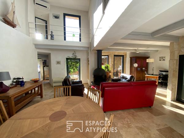 Maison de village lumineuse avec piscine