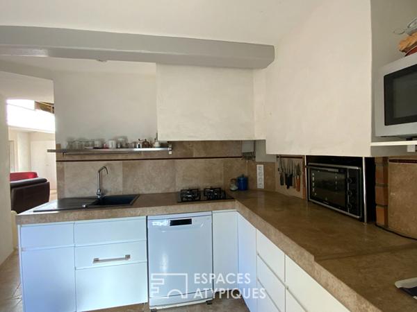 Maison de village lumineuse avec piscine