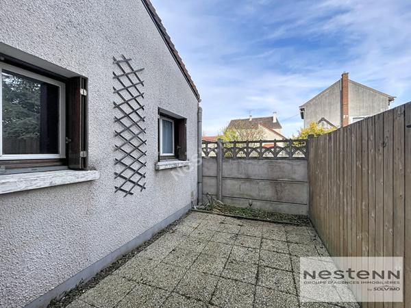 Le Coudray-Montceaux - Jolie maison de ville de 70m² avec deux chambres et terrasse privative - Proche toutes commodités