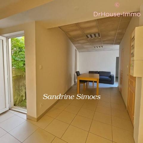 Immeuble à vendre 6 pièces de 137 m²