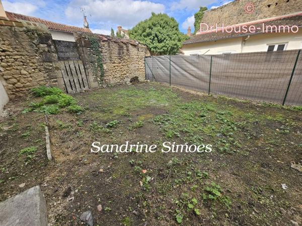 Immeuble à vendre 6 pièces de 137 m²