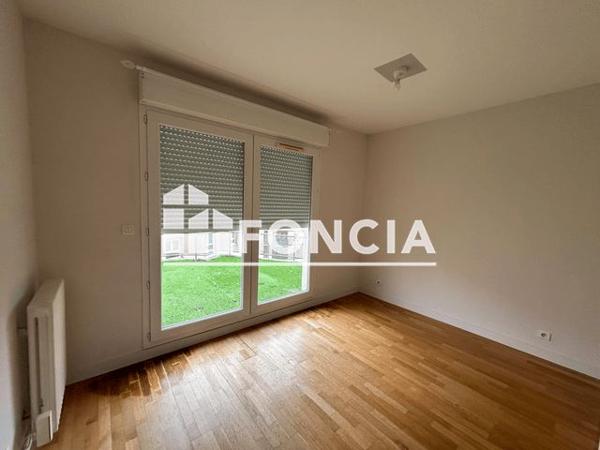Location Appartement 5 pièces 100.78 m² - 31 RUE BONNABAUD Clermont Ferrand 63000