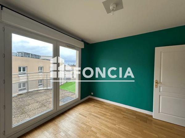 Location Appartement 5 pièces 100.78 m² - 31 RUE BONNABAUD Clermont Ferrand 63000