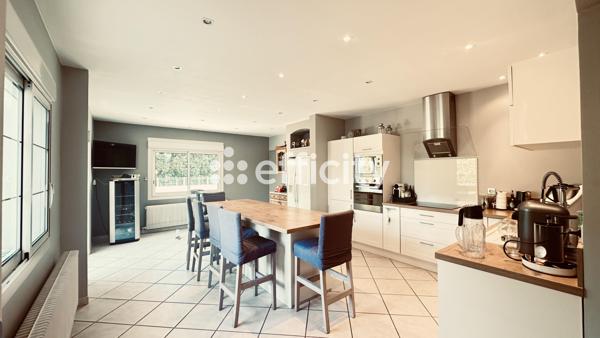 Maison 7 pièces - 215 m²